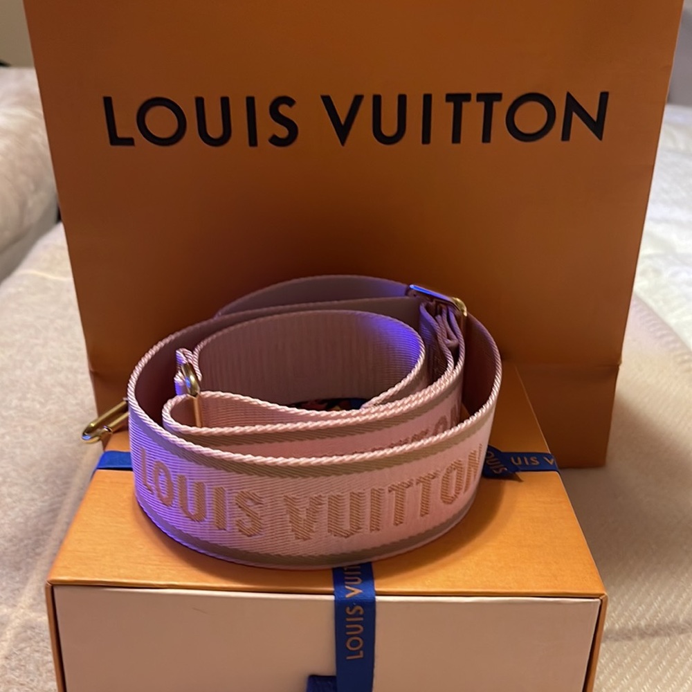 Louis Vuitton Multi Pochette Accessories Rose Pink Strap